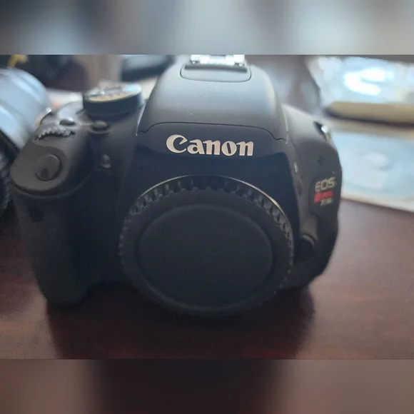 Canon EOS Rebel T3i Camera Kit 18-55 Mm Lense - Picture 8 of 12